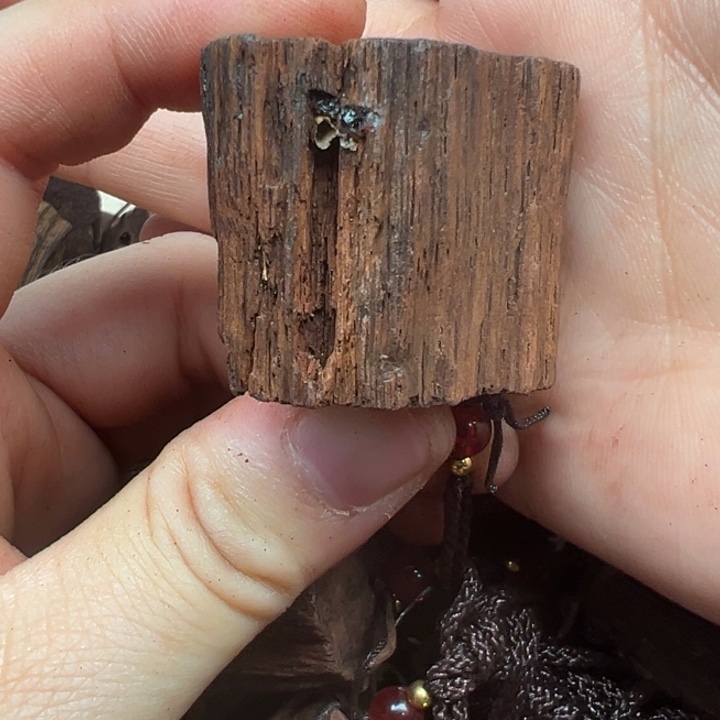 木降真香随形吊坠大小不一