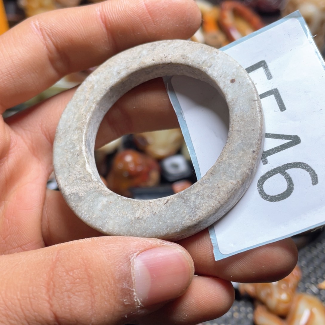 和田玉（糖玉）挂件未镶嵌