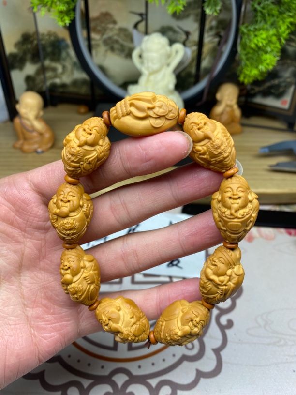 橄榄核雕工艺手串 19-20龙袍财神