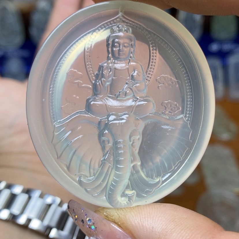 【闪购商品】蛇纹石玉颈饰未镶嵌