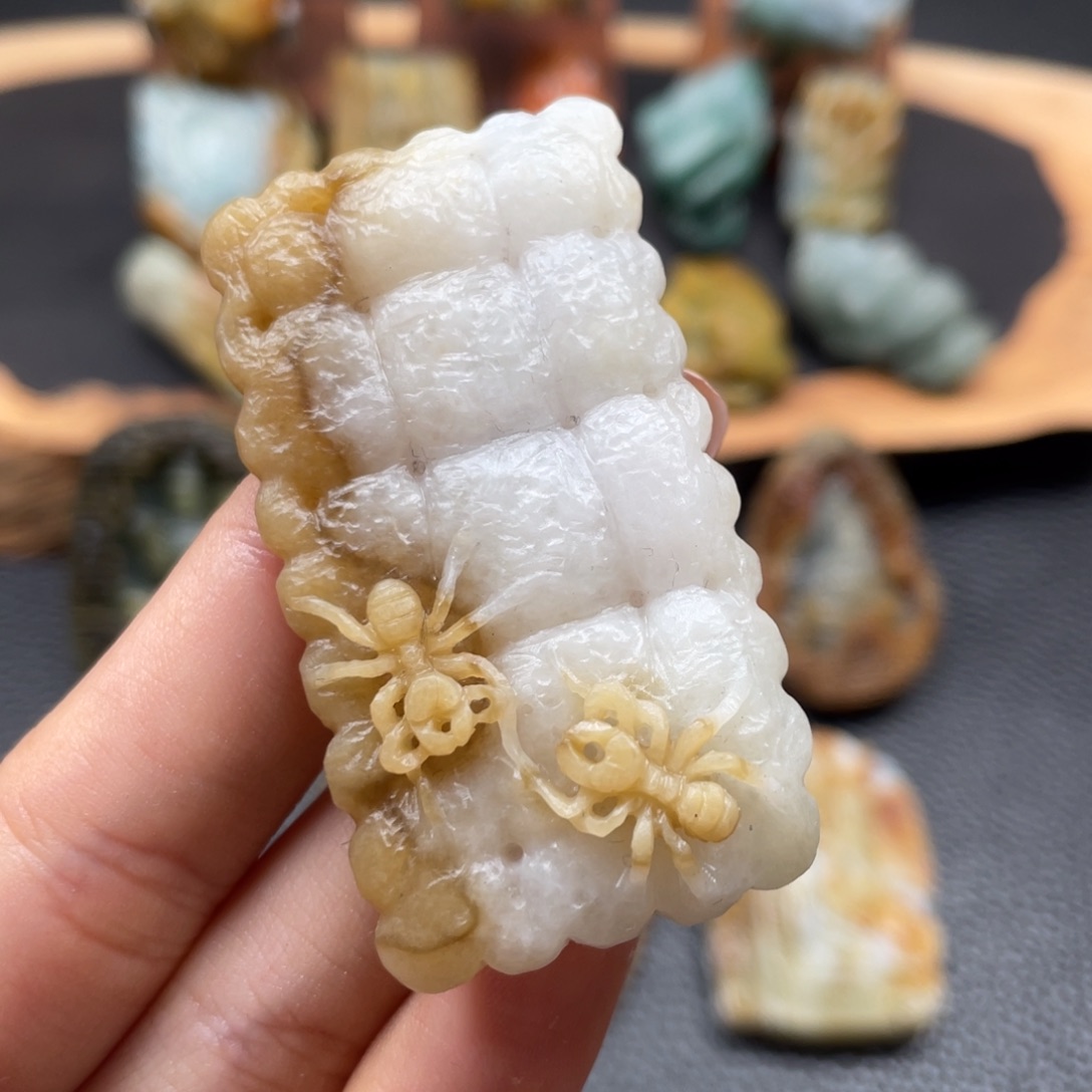 定制翡翠未镶嵌翡翠