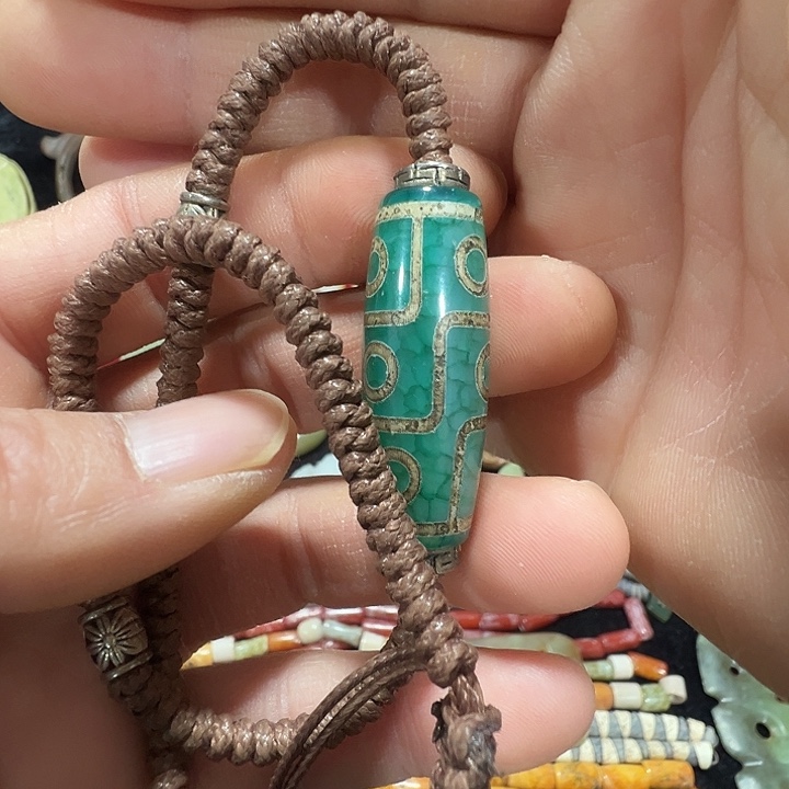 透闪石质玉未镶嵌挂件
