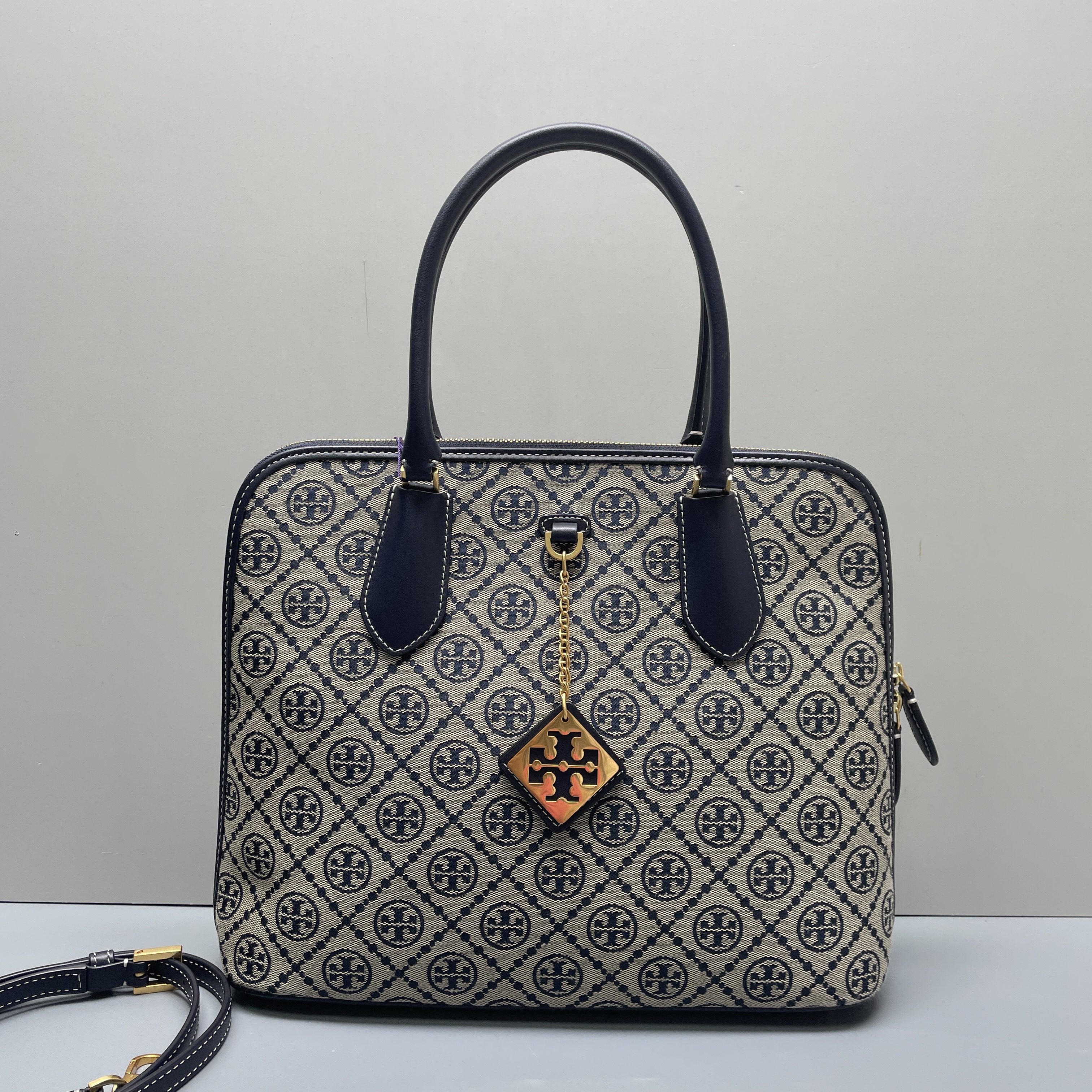 95新 TORY BURCH/汤丽柏琦 小林蓝老花大号贝壳包32*26*10B112001