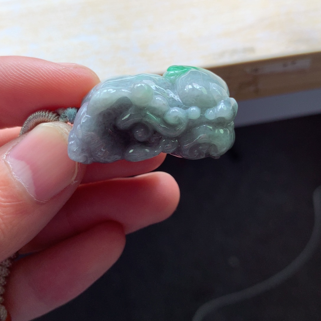 翡翠颈饰未镶嵌吊坠