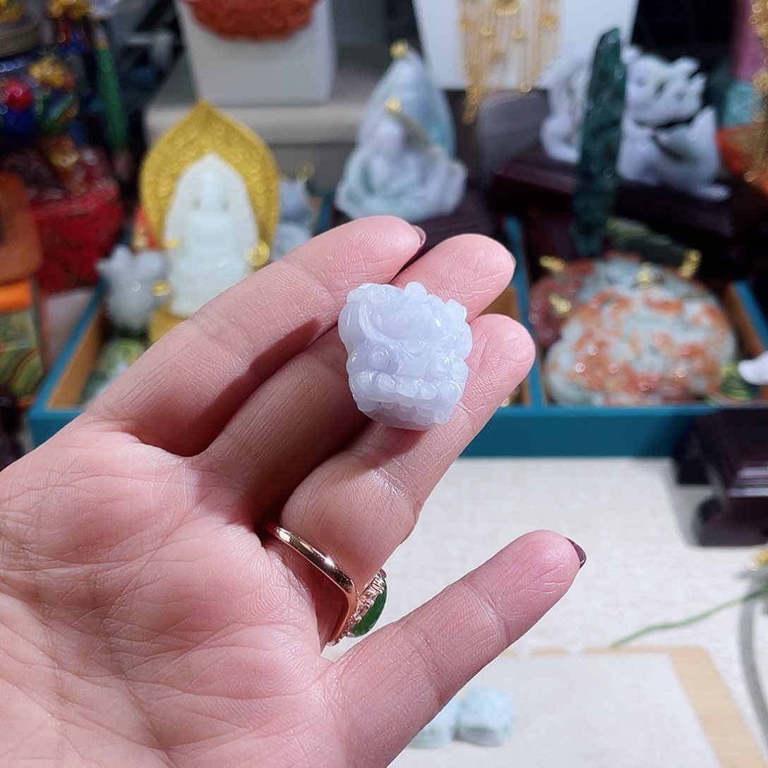 翡翠颈饰未镶嵌A****冰粉紫吞金兽