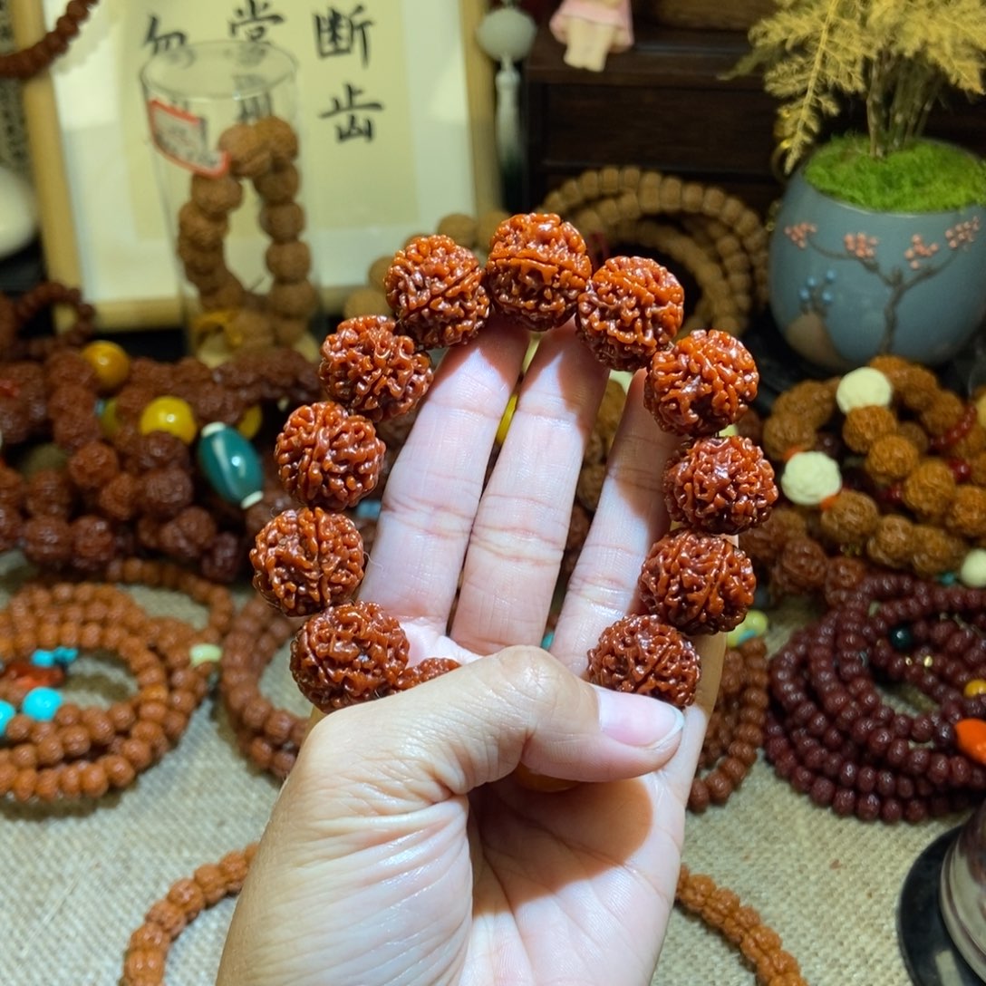 金刚菩提手串206玉化黄珠