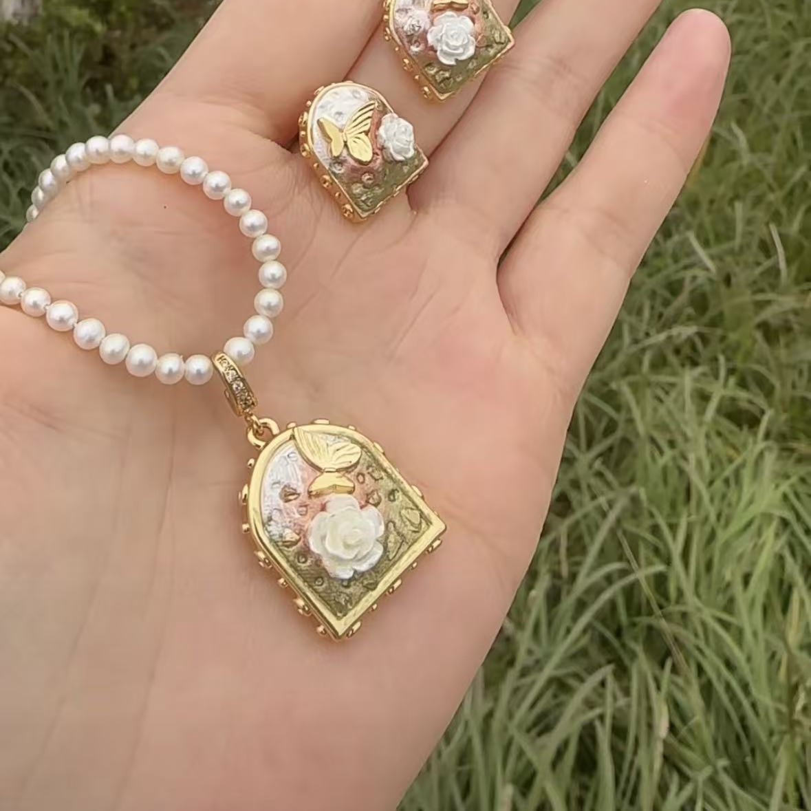 铜合金吊坠 纯手工油画高版本重工款蝴蝶花朵万能扣吊坠