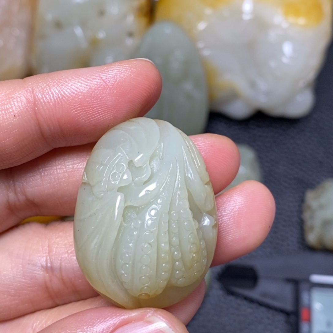 6***8和田玉未镶嵌套链