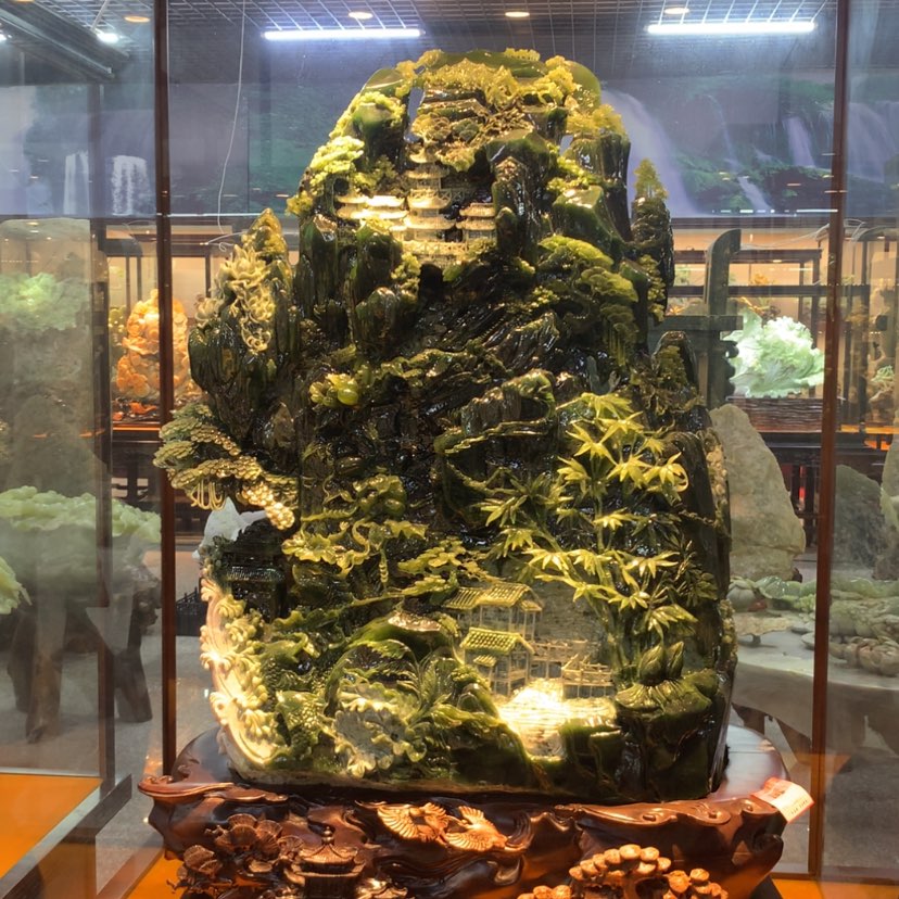 【闪购商品】蛇纹石玉未镶嵌摆件覆膜