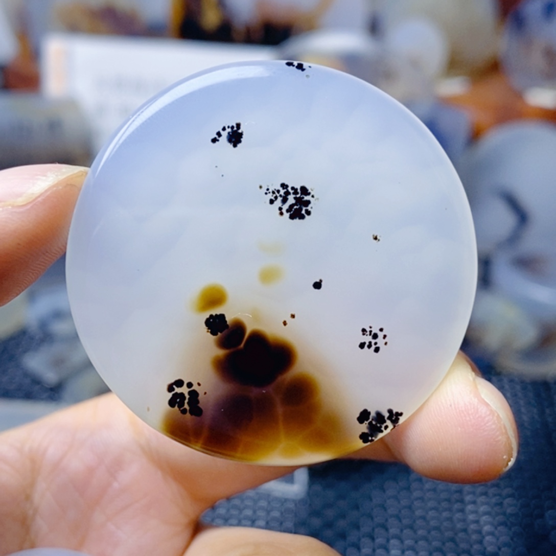 玛瑙/玉髓未镶嵌珠宝奇石