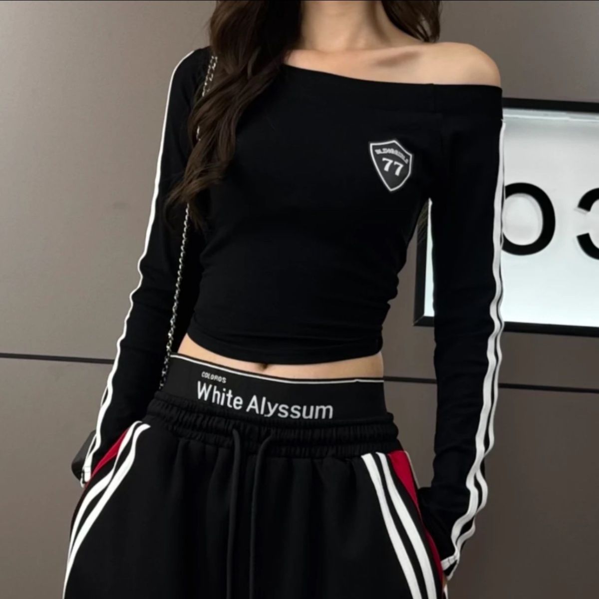 美式复古辣妹撞色拼接一字T恤女春秋款打底修身显瘦长袖短长袖辉