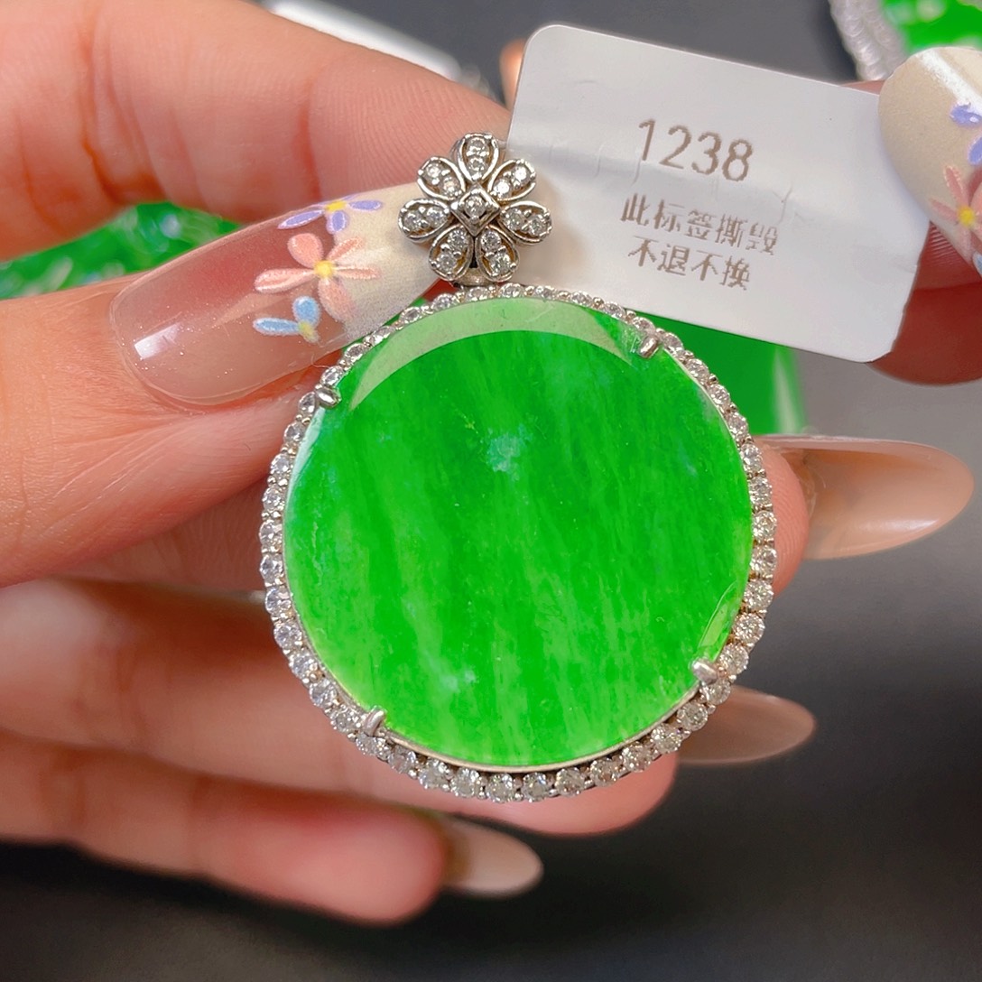 【闪购商品】颈饰银S925镶嵌翡翠翡翠