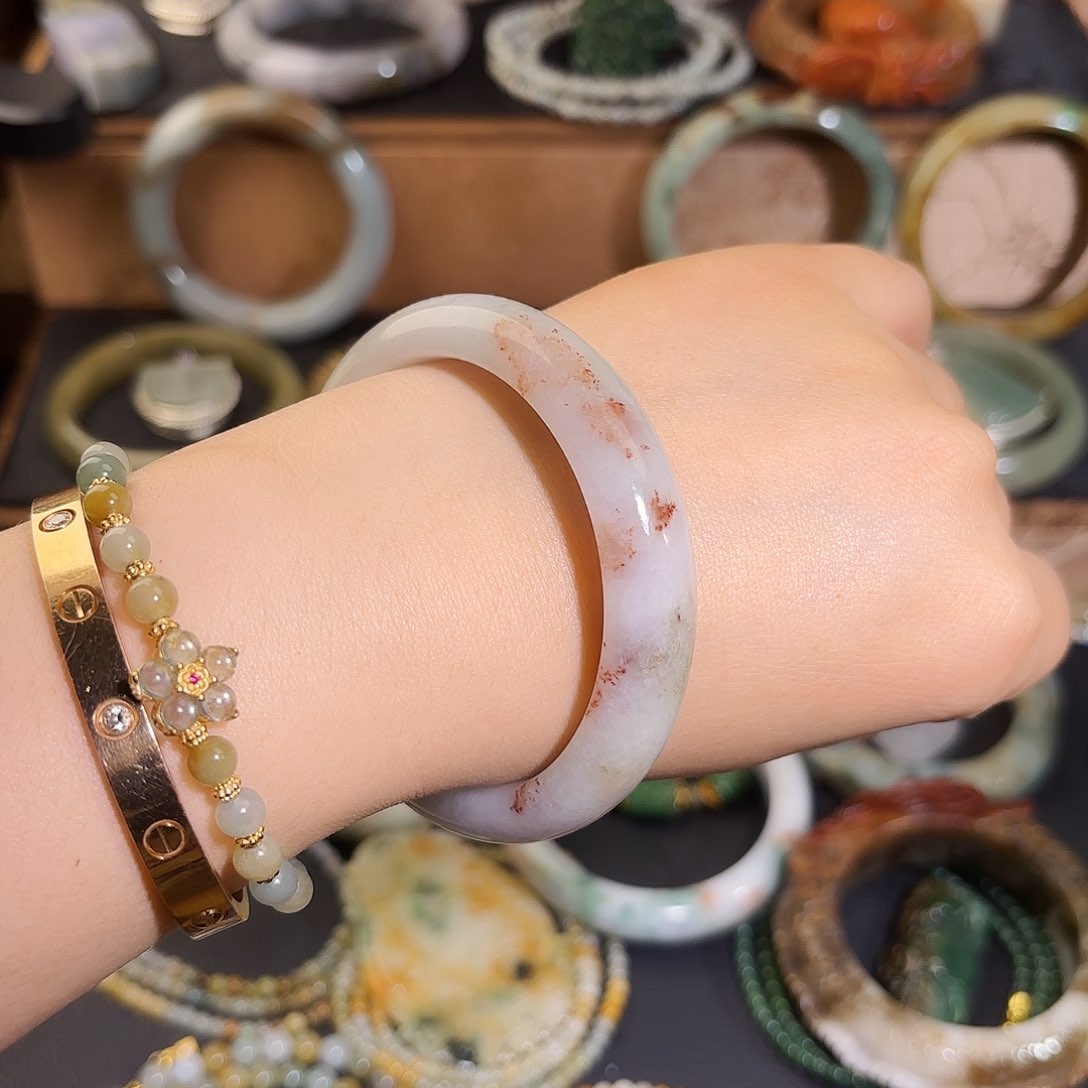 翡翠未镶嵌手镯56.3撒红