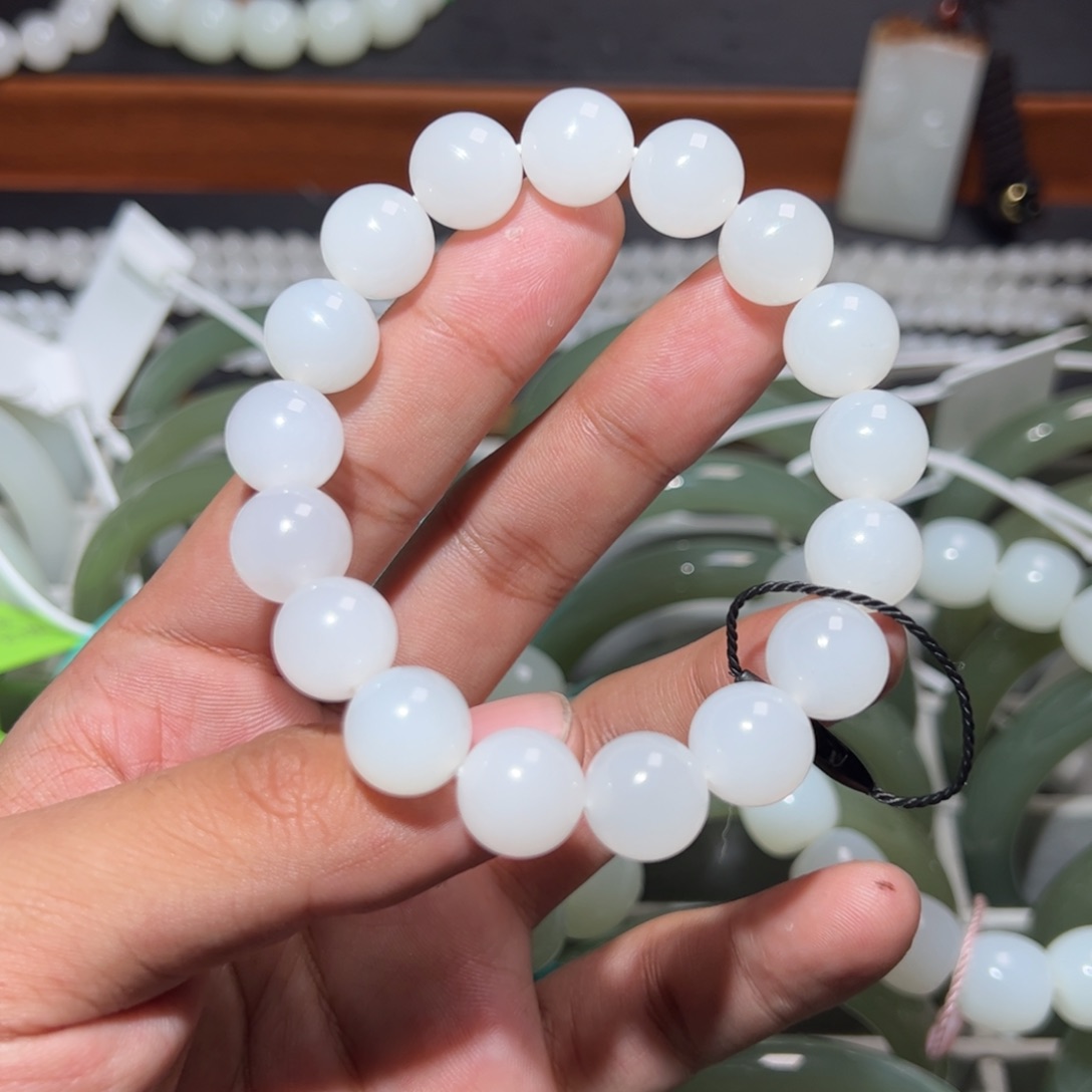 和田玉未镶嵌手链