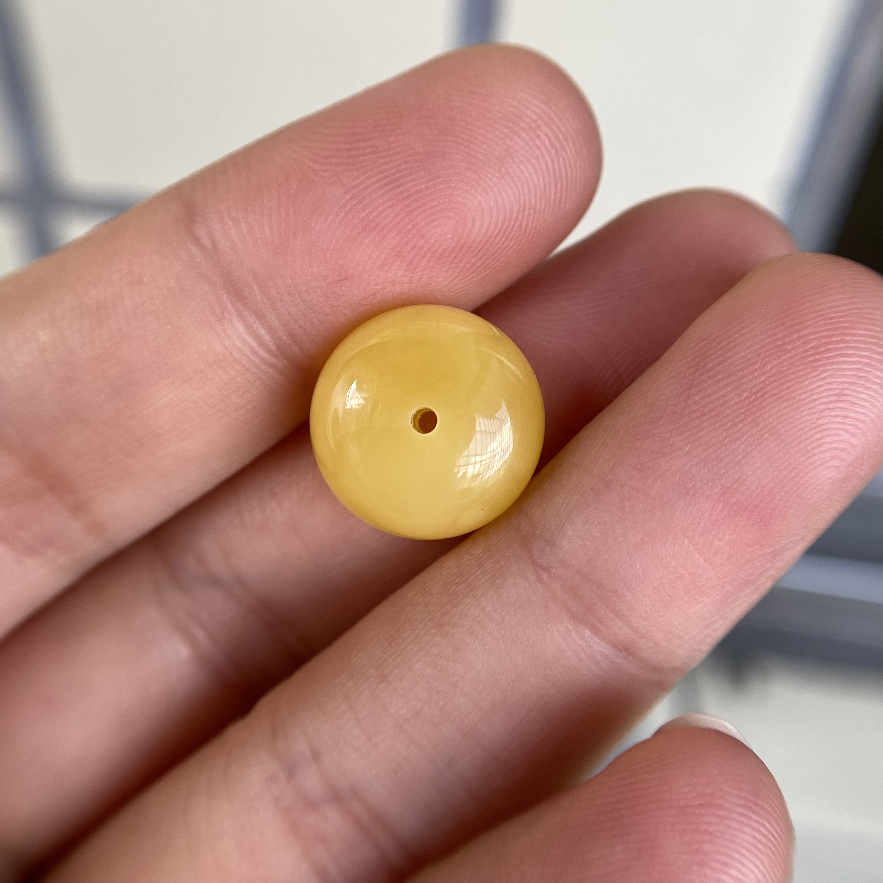 蜜蜡胶皮扣子隔珠14.0×9.1mm，颜色蜡质挺好，无优化保天然