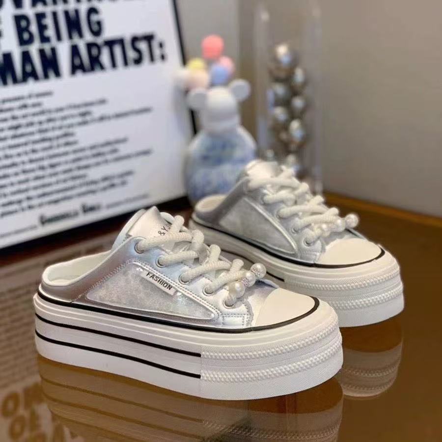 珍珠刺绣帆布半托女2025年春夏外穿一脚蹬小个子小白鞋P819720