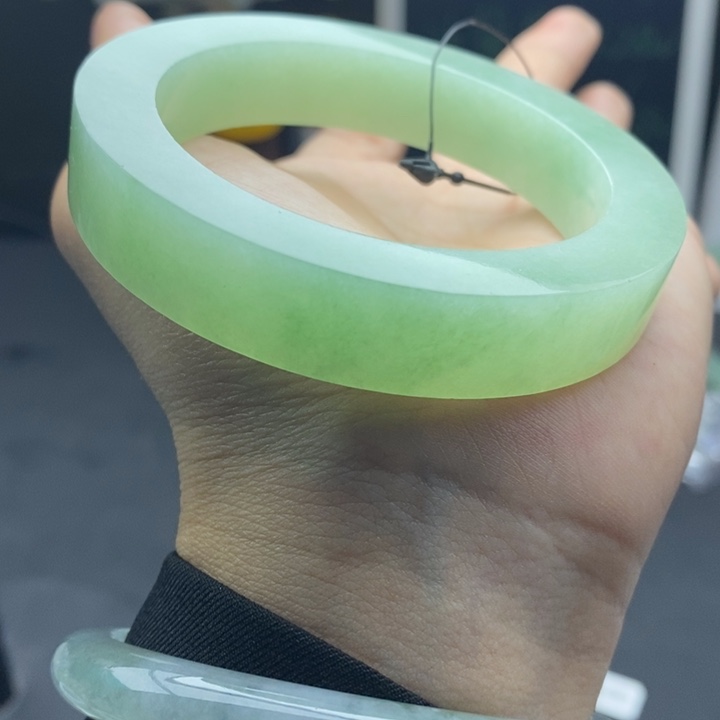 定制翡翠翡翠手镯未镶嵌