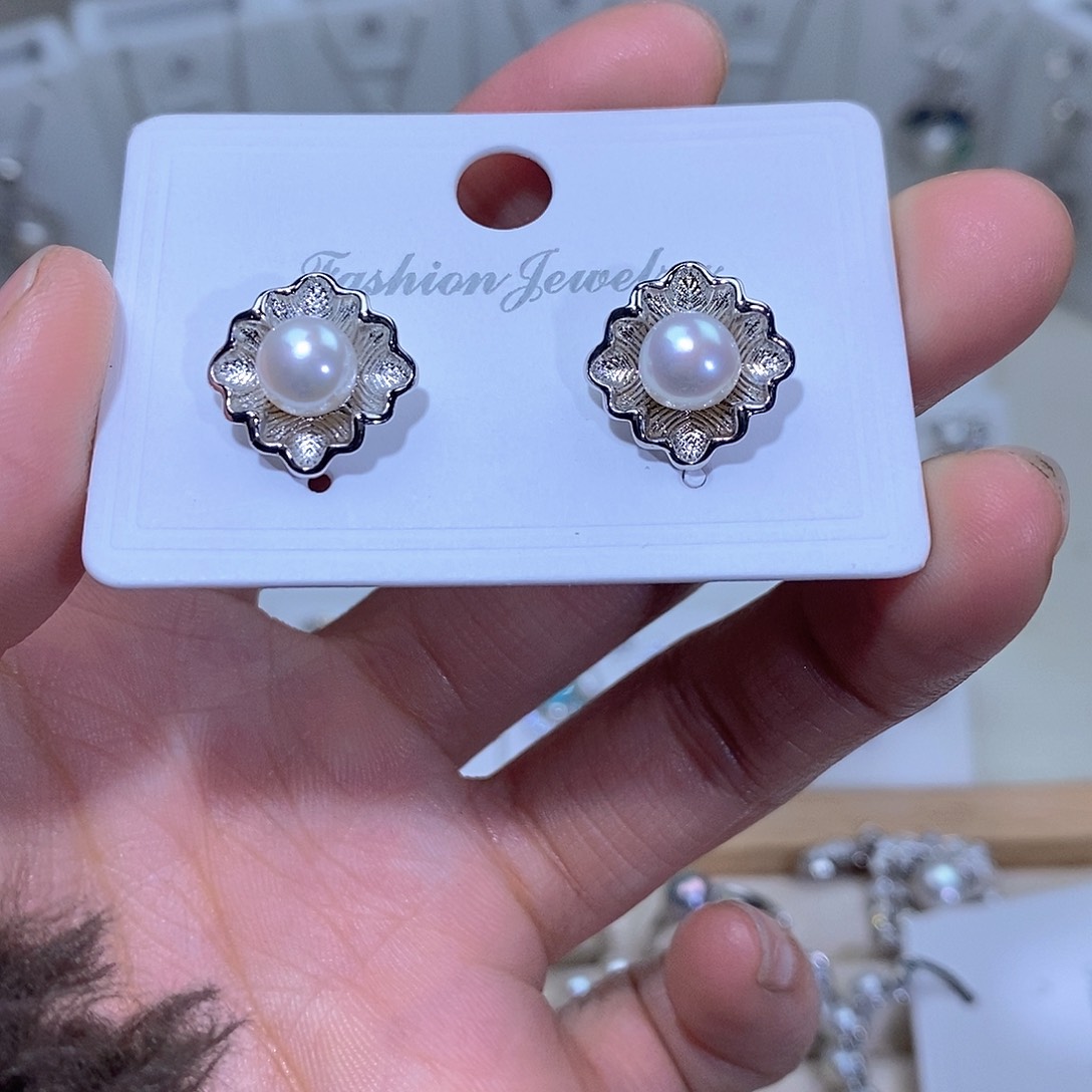 耳饰淡水珍珠未镶嵌