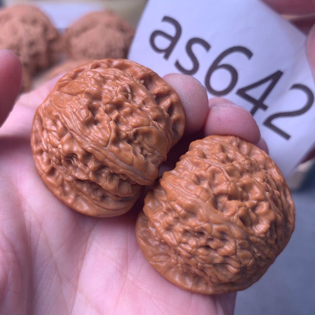 文玩核桃把件红皮球白35