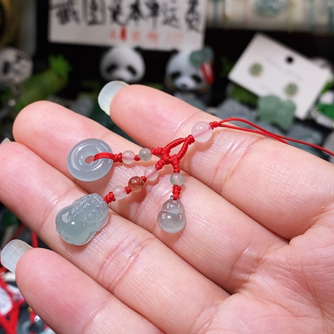 翡翠未镶嵌颈饰貔貅手机挂