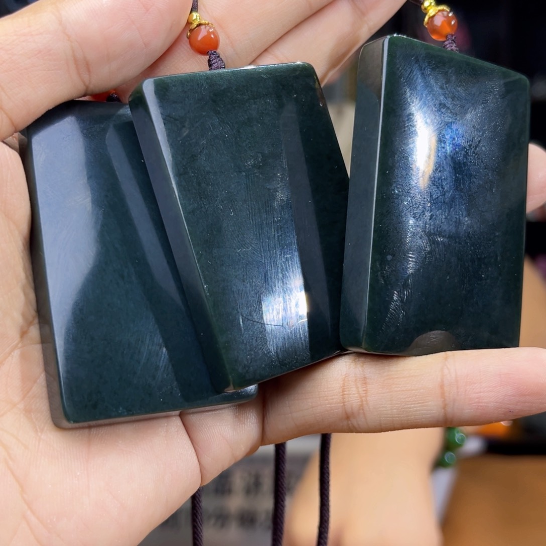 和田玉未镶嵌颈饰纯天然和田玉新疆后八矿沙枣青多样性发其一