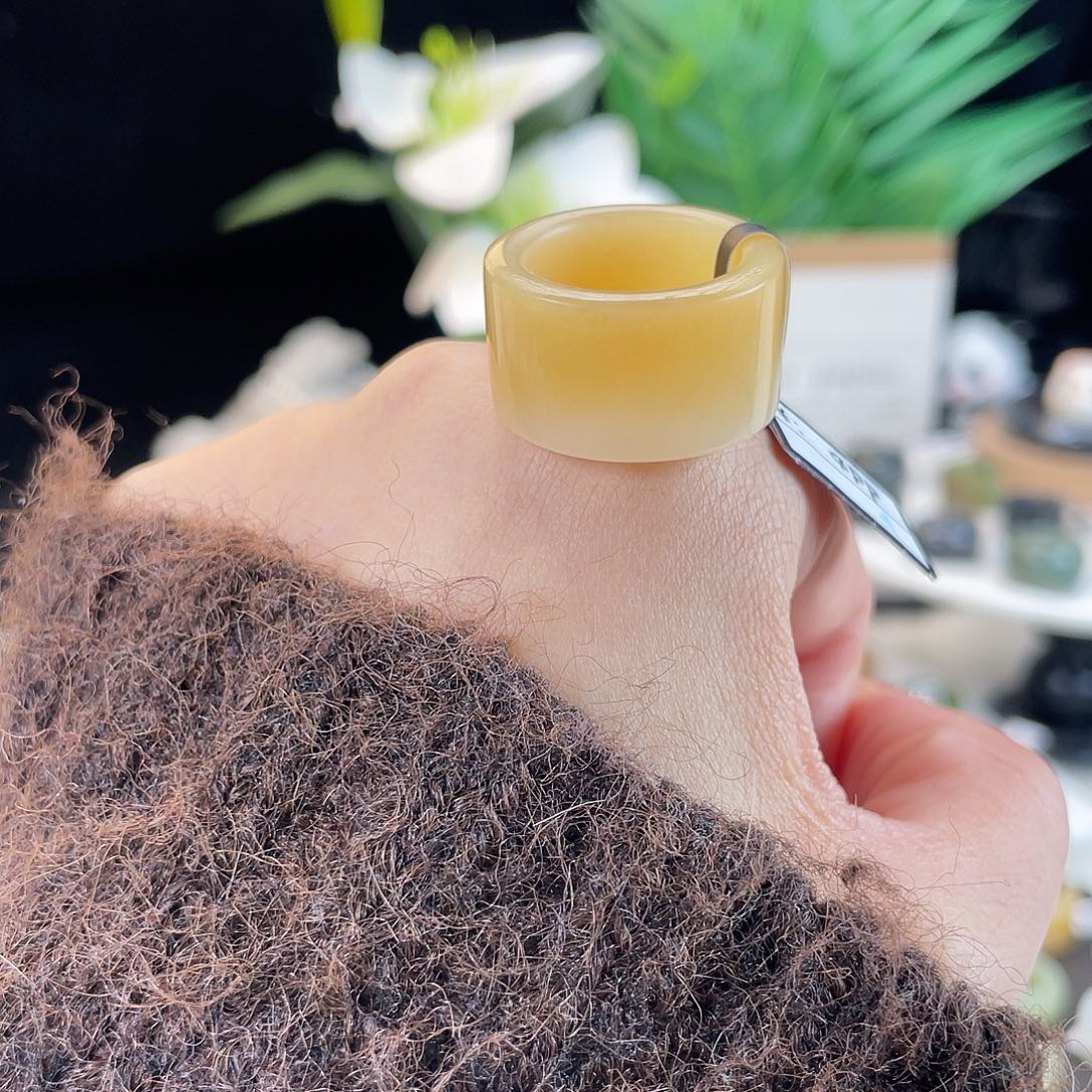 和田玉未镶嵌戒指E8糖白扳指18.3带24h