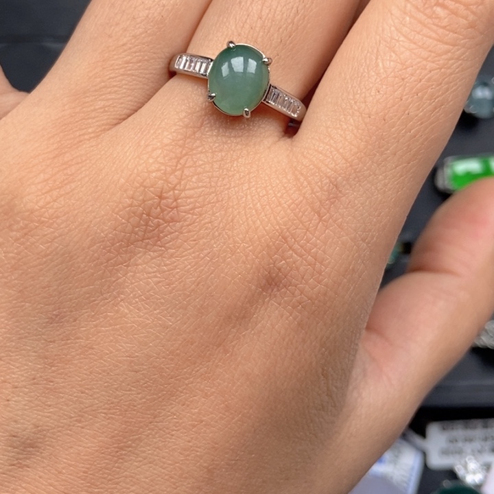翡翠未镶嵌戒指戒指
