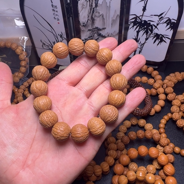 猴头核桃手串风雨