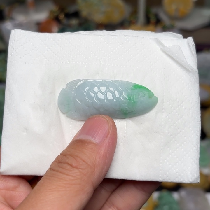 翡翠颈饰未镶嵌吊坠