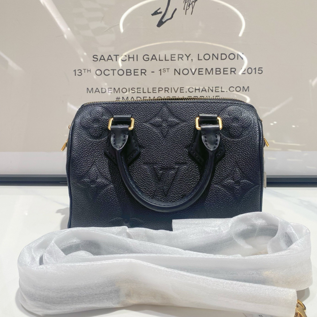 未使用 LouisVuitton/路易威登 lv sp20黑色全皮（13836）