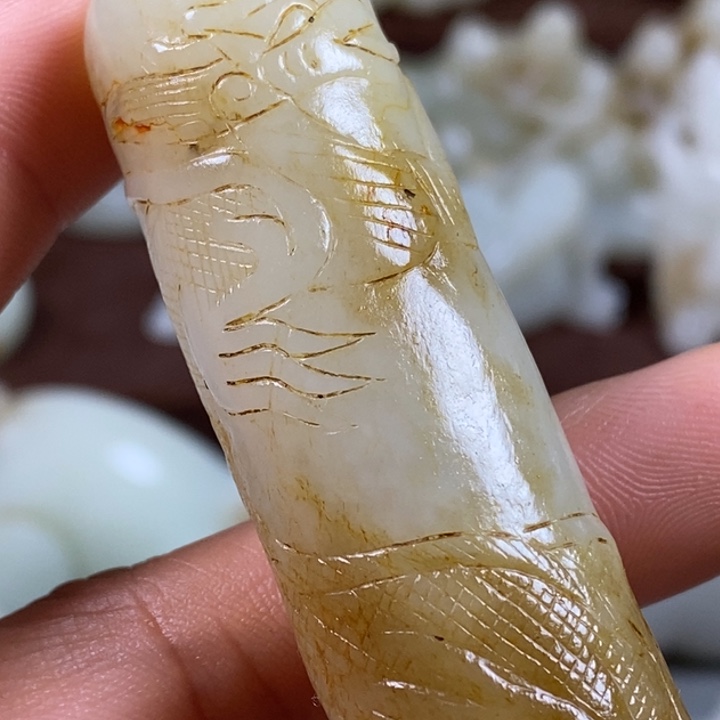 和田玉未镶嵌颈饰?****亮