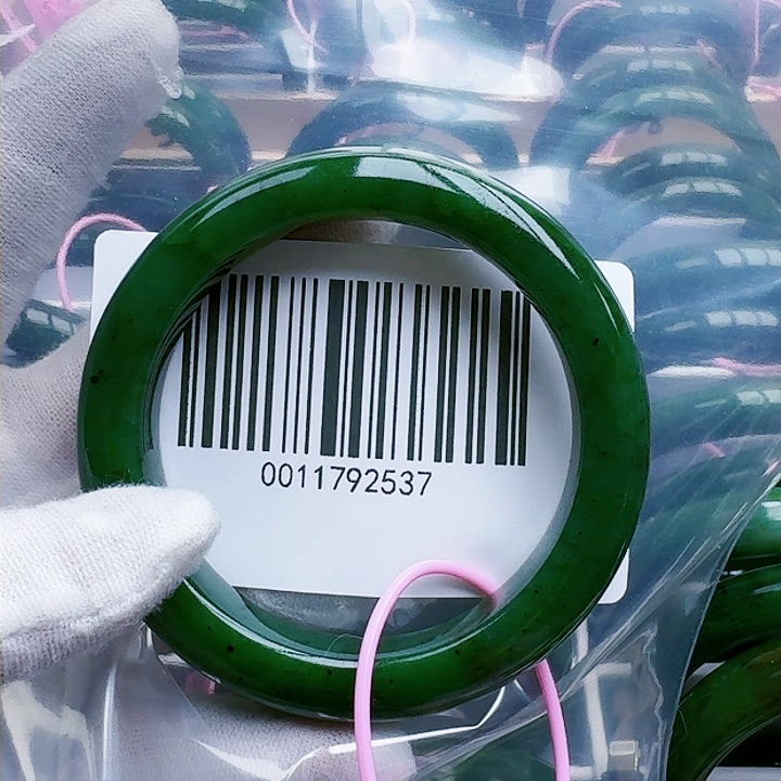 和田玉（碧玉）手镯未镶嵌5758