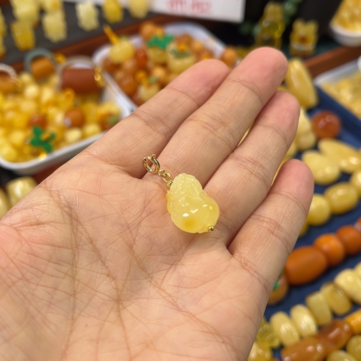 琥珀未镶嵌裸石卡17加精工小滴溜貔貅