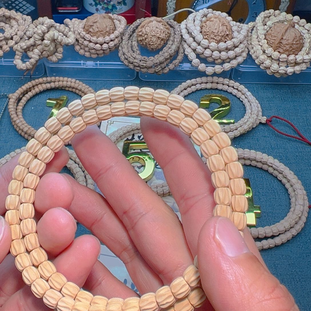 杨***洋柏香籽/百香籽吊坠