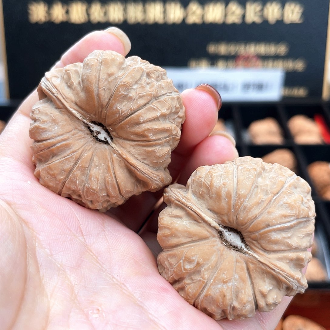 把件文玩核桃45尺毕业上新➕正圆深凹近正肩49克45Q2