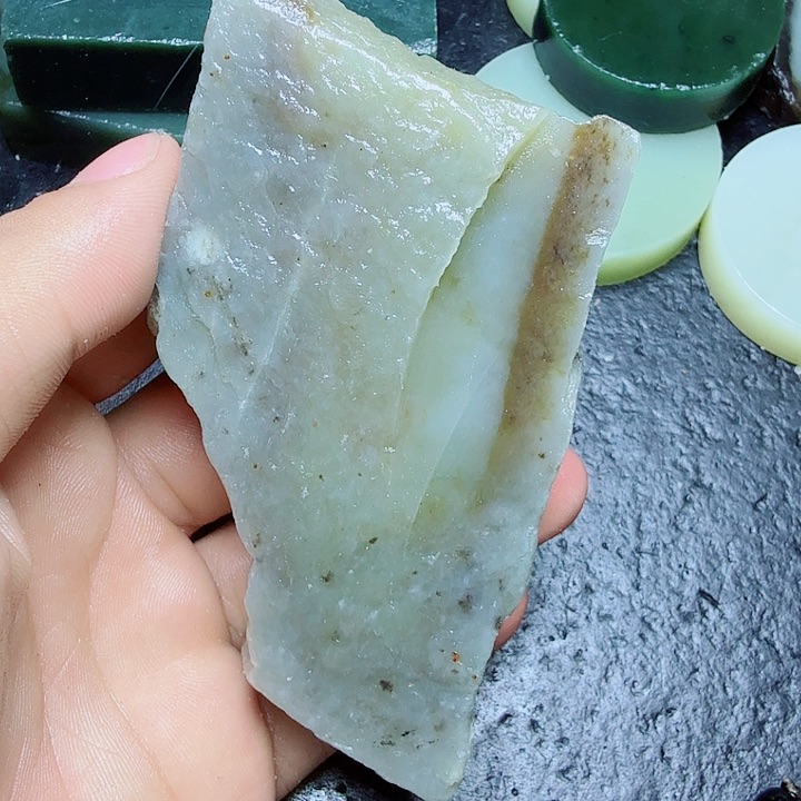和田玉（糖玉）未镶嵌珠宝奇石