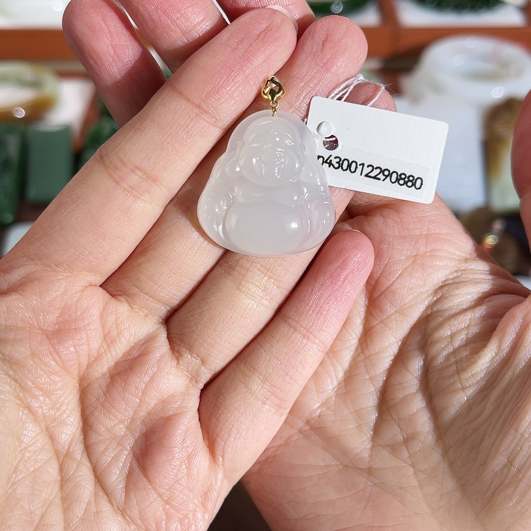 和田玉18K金镶嵌颈饰