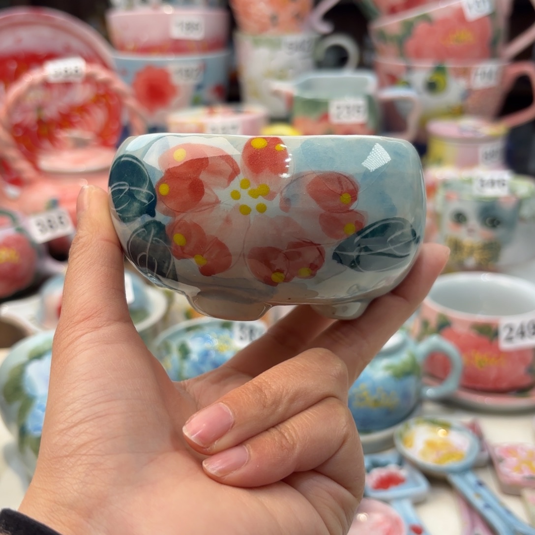 瓷片兔兔好漂亮de mo l l k l