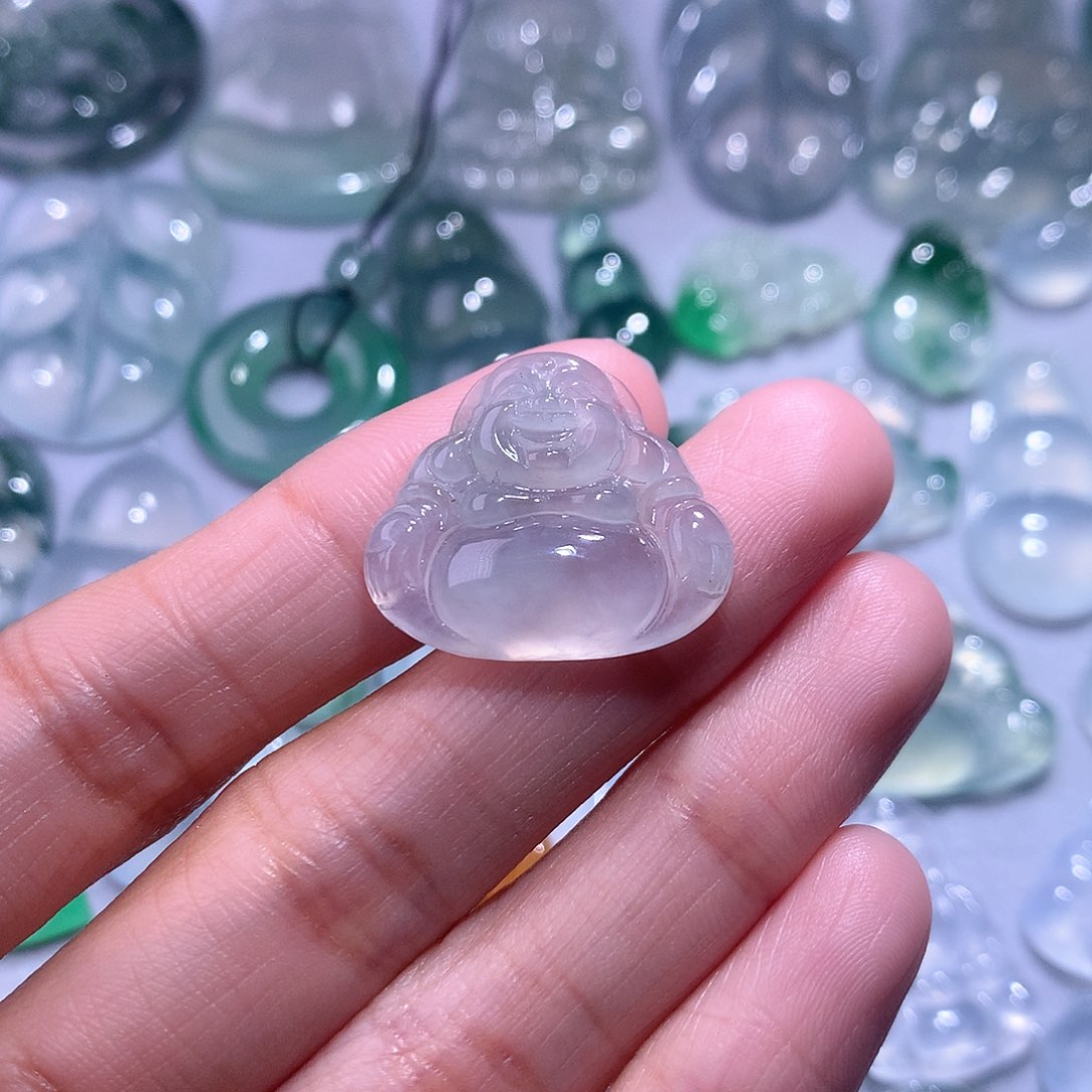 【闪购商品】翡翠颈饰未镶嵌佛