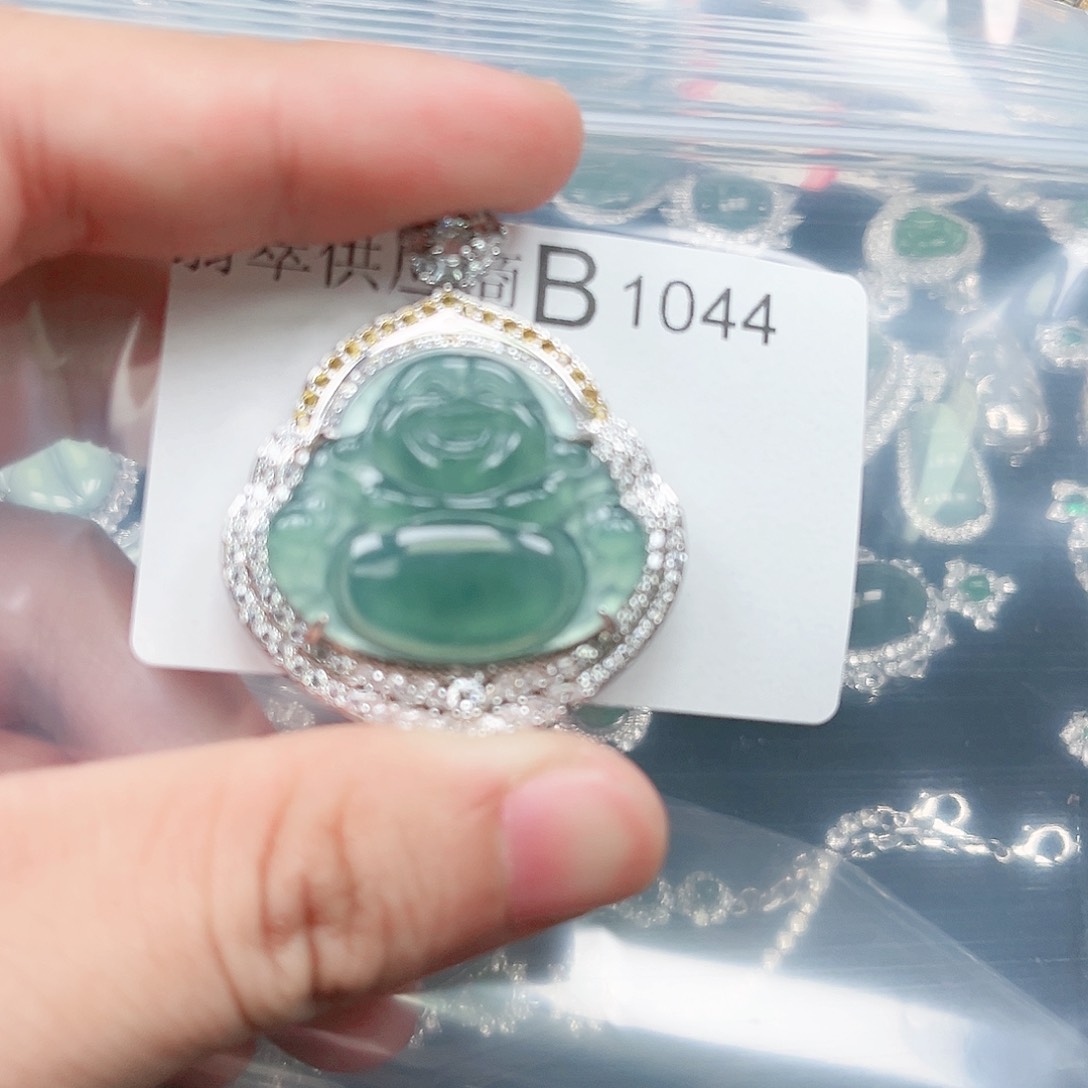 翡翠颈饰未镶嵌翡翠1044