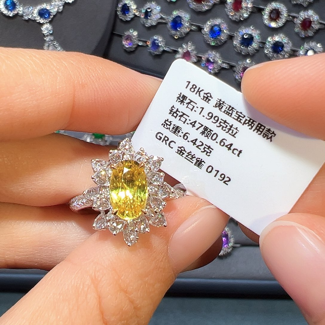 彩色蓝宝石戒指18K金镶嵌