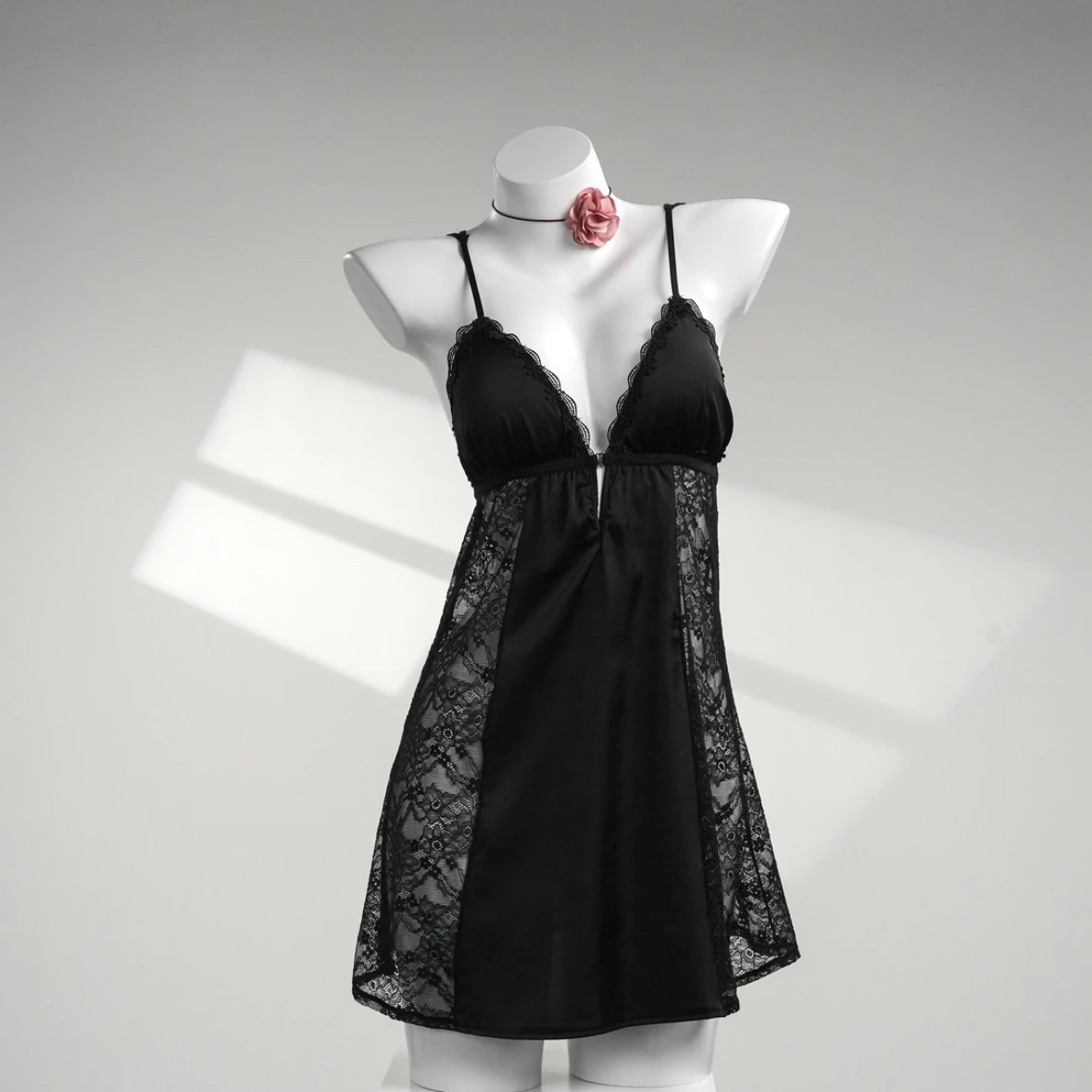 密约【私语】大码（90-210）女士蕾丝花边新款睡衣纯色吊带睡裙