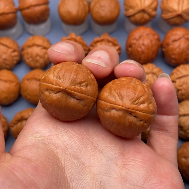 文玩核桃把件青龙珠