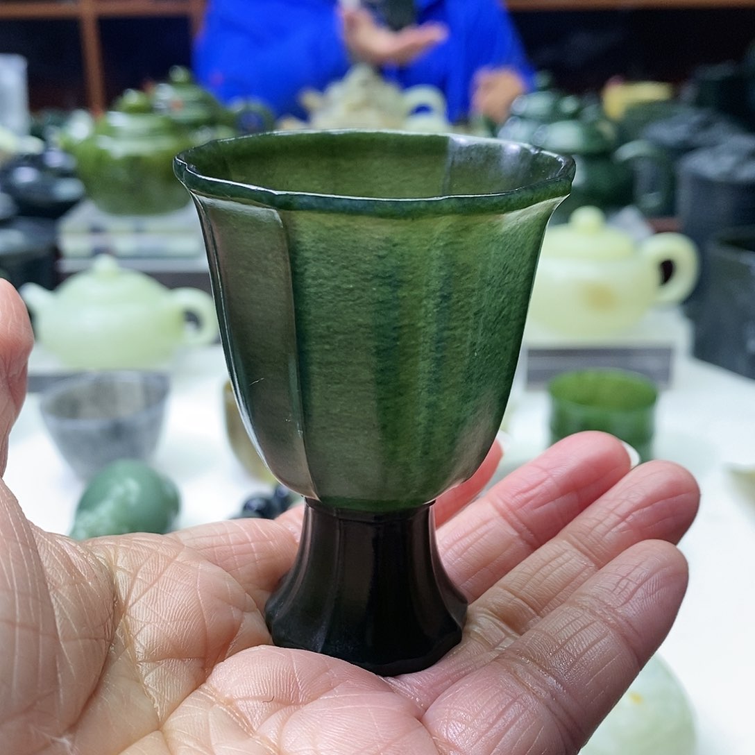 和田玉茶杯未镶嵌