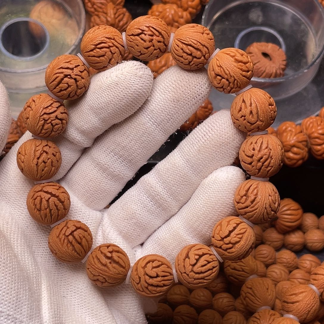 桃核手串绣球手串1.5