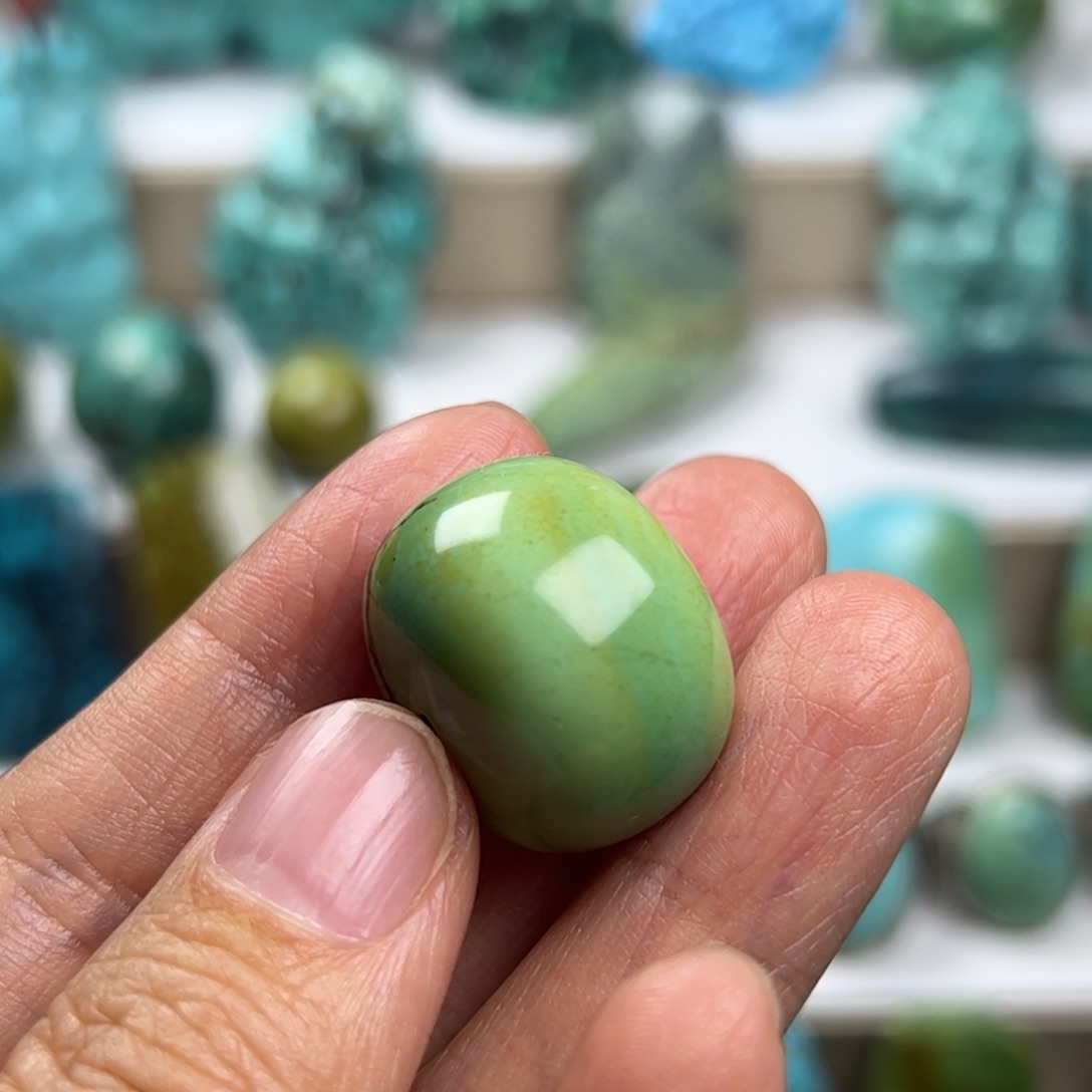 绿松石未镶嵌天然原矿绿松石