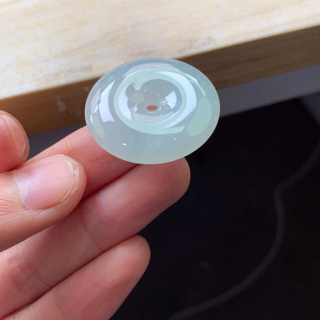 翡翠颈饰未镶嵌吊坠