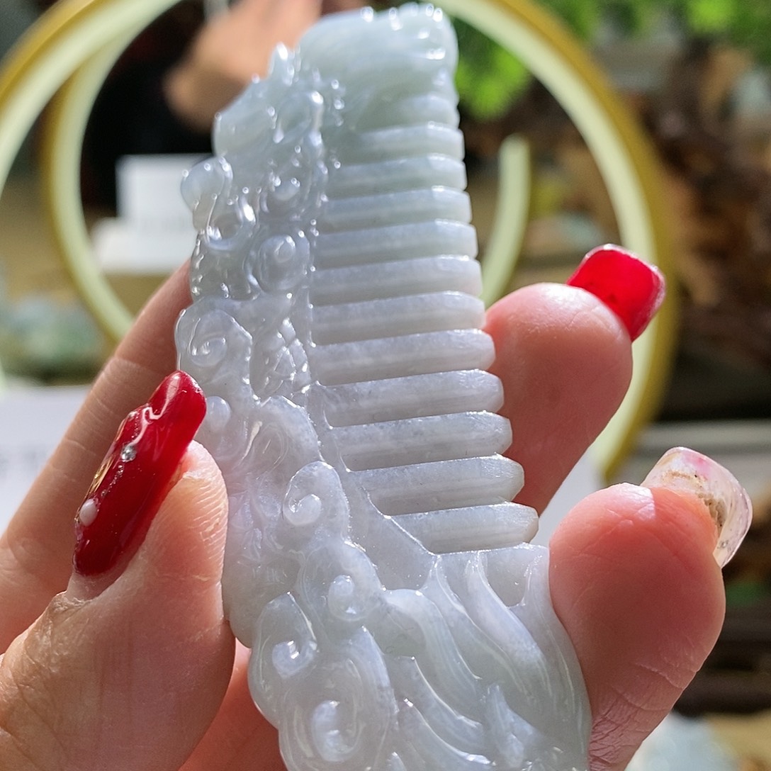 【闪购商品】翡翠颈饰未镶嵌梳子