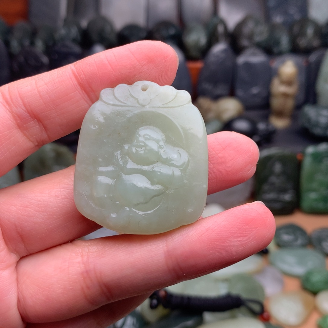 和田玉未镶嵌颈饰挂件84