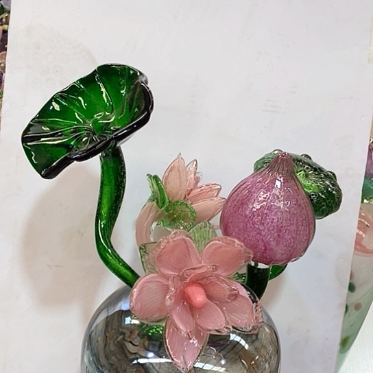 琉璃花瓶高45厘米宽9厘米